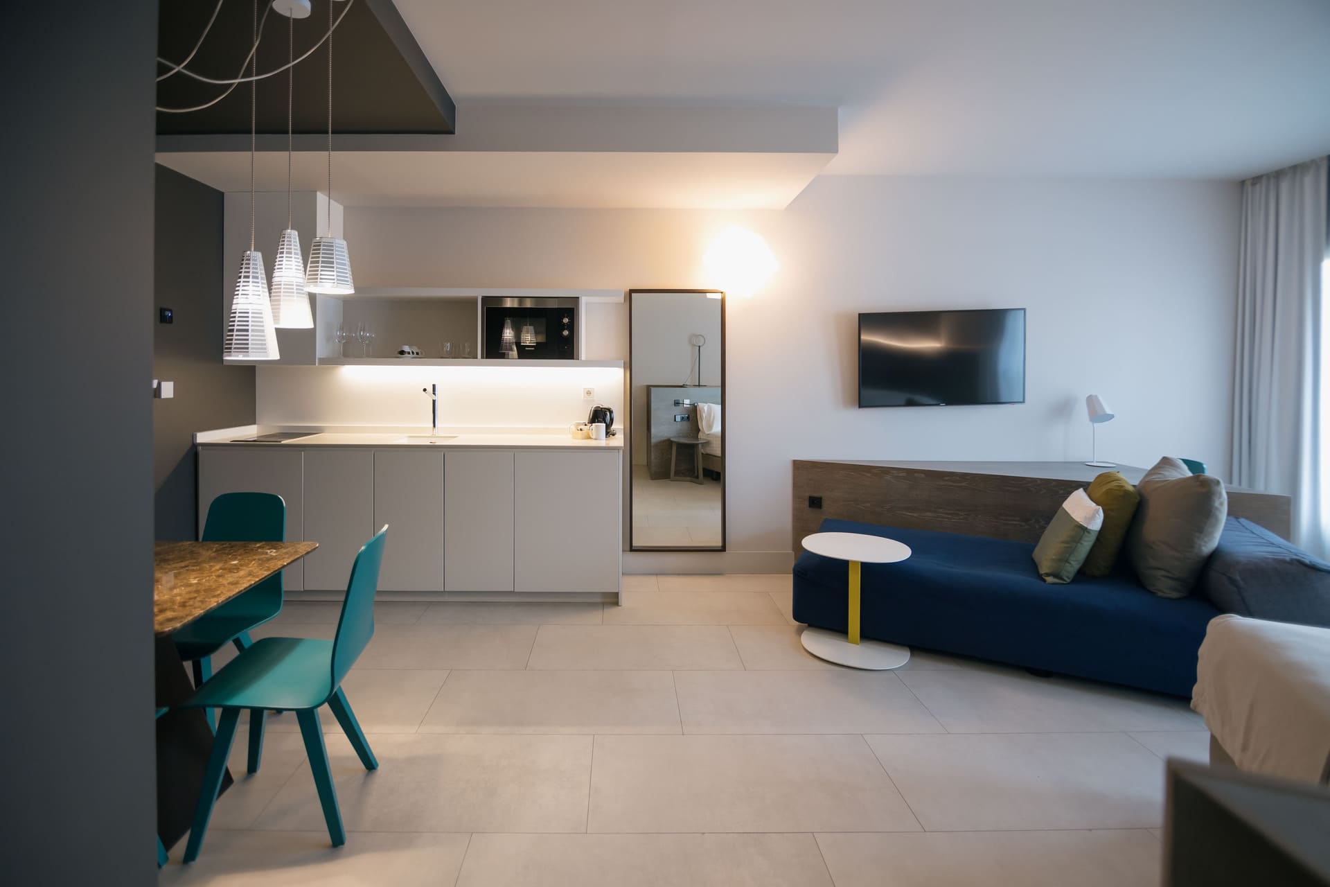 hotel-plaza-mercado-triple-exterior-2