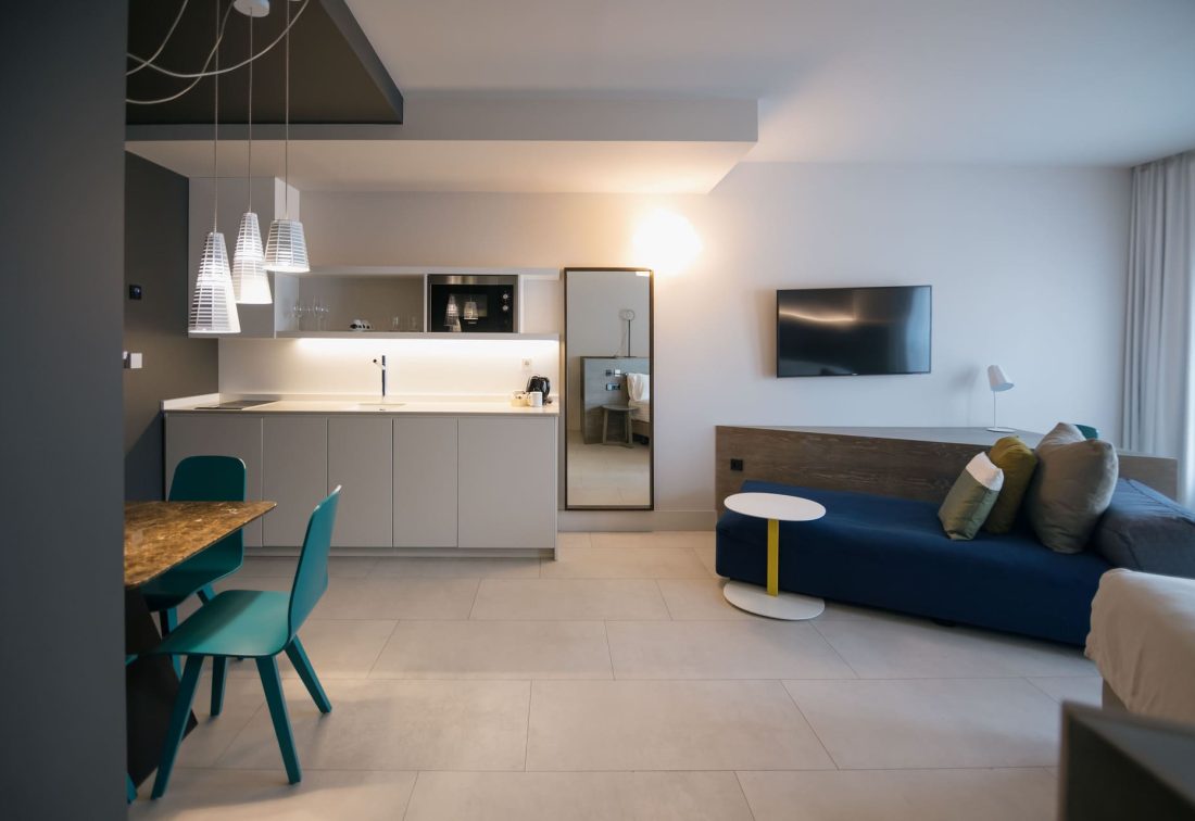 hotel-plaza-mercado-triple-exterior-2